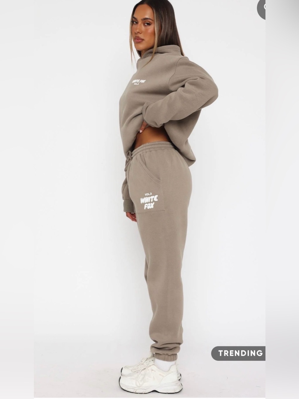 White Fox Volume 3 Sweatpants Fawn Women’s Small - Picture 2 of 15
